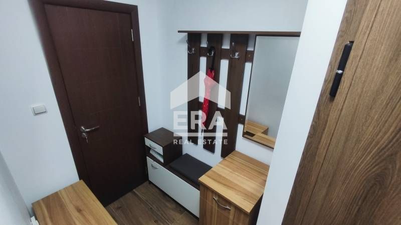 Eксклузивно! Двустаен обзаведен апартамент за продажба под ПФОЕ МОЛ, р