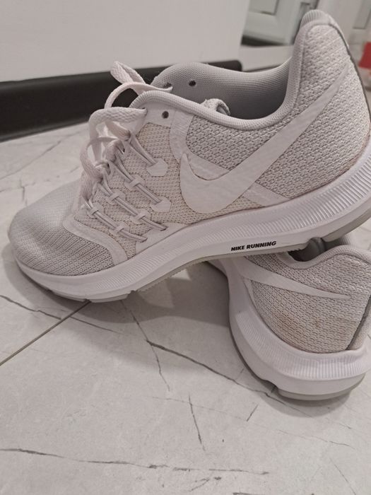 Оригинални маратонки Nike