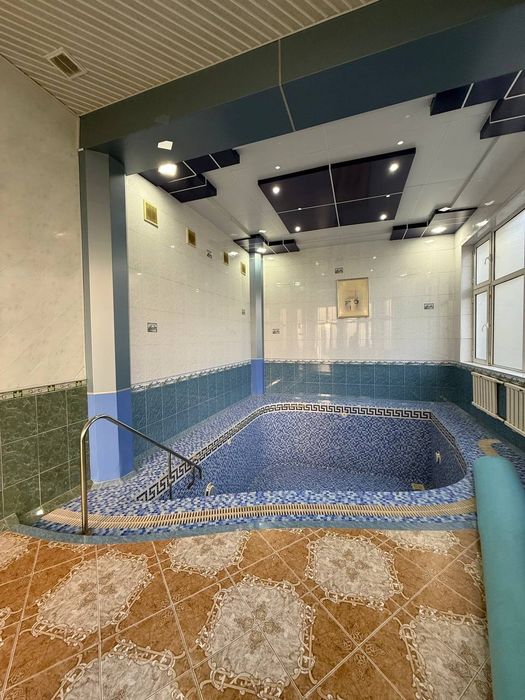 Продается дом 9 соток  площадью 550 м², центр Луначарского, ул Шуртепа