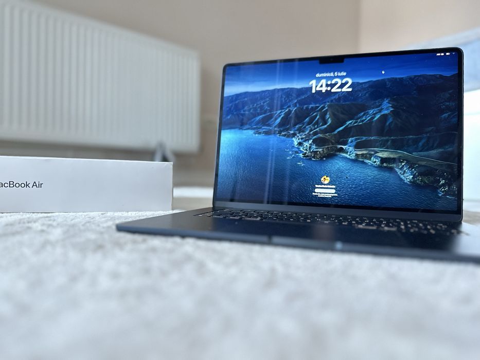 Macbook Air M2 15-inch
