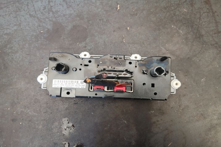 Comanda AC 1K0820047GK 1K0820047GK Volkswagen VW Touran prima generat