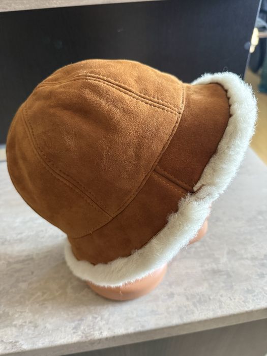 Caciula , de dama, piele de oaie cu blana