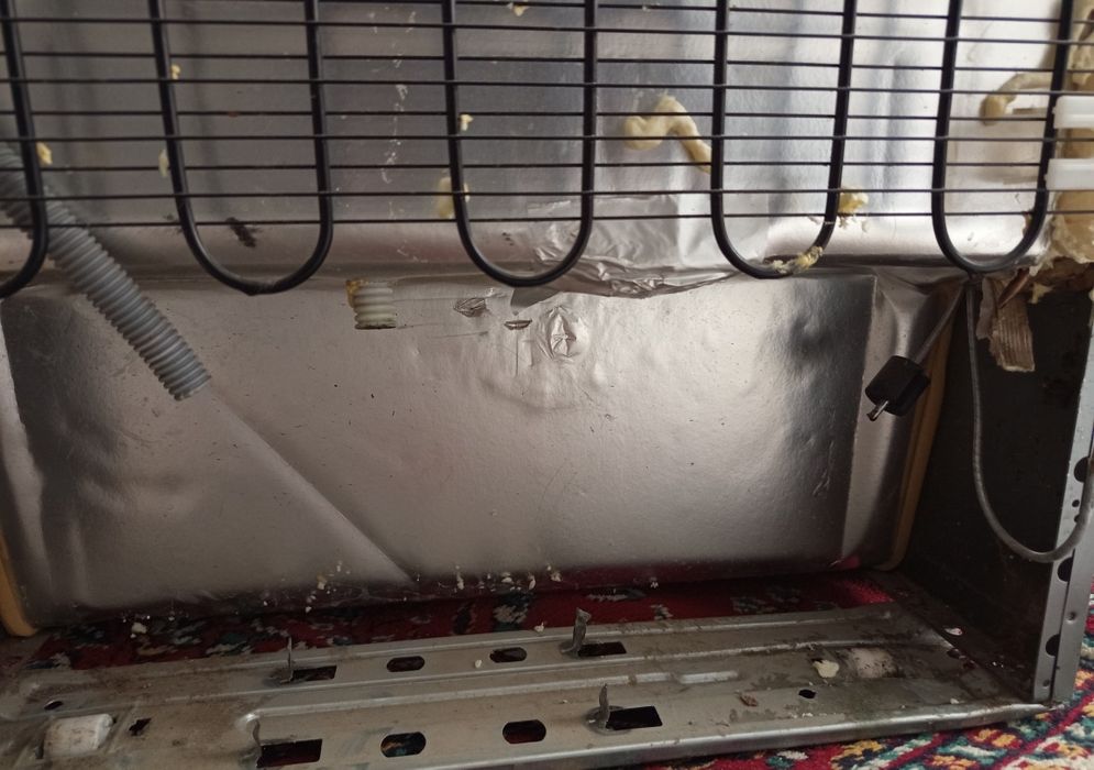 Продам холодильник на запчасть