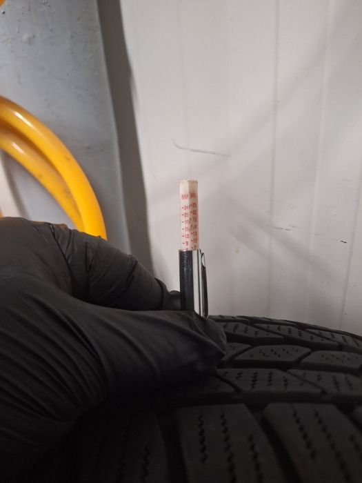 Anvelope Iarna BMW Continental 4x4WinterContact 215/60/R17