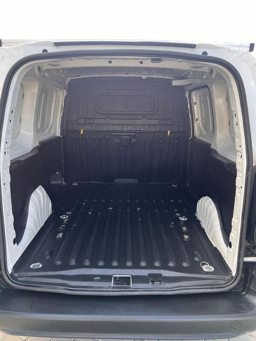 Peugeot Partner 2019 90000 de km 1.5 blue hdi