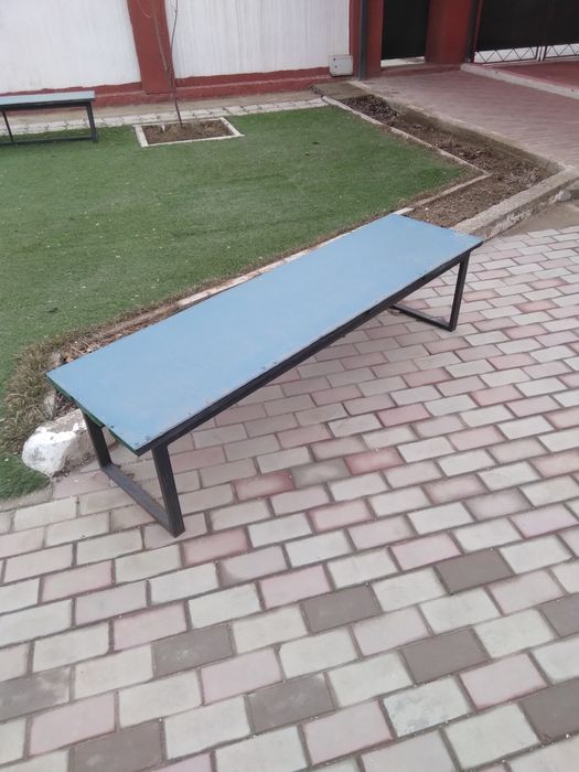 Лавочки уличные.