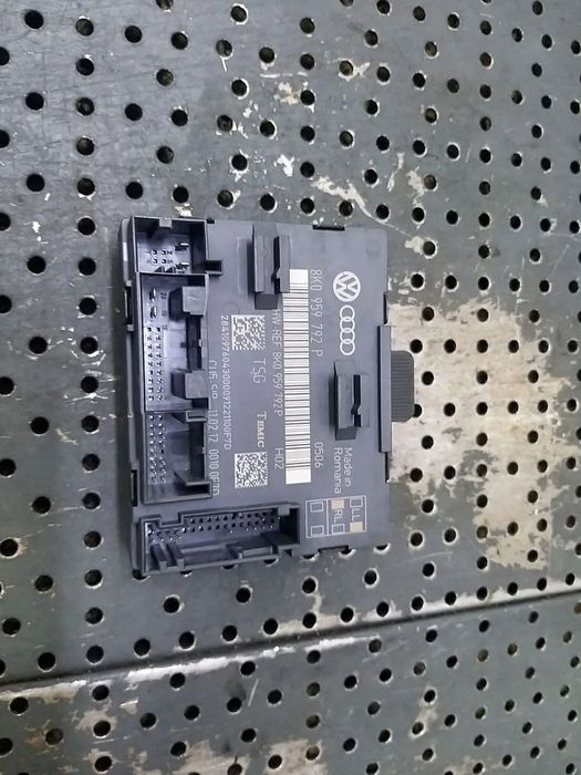 Modul calculator usa dreapta fata audi q5 8r 8k0959792p
