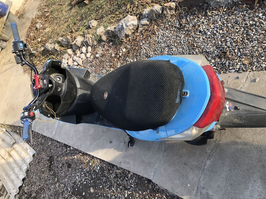 Скутер 150 куб среднем