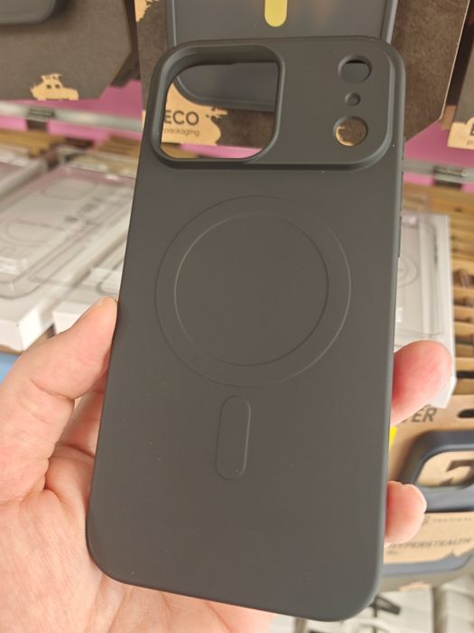 IPhone 17 Pro Max луксозни Magsafe гърбове
