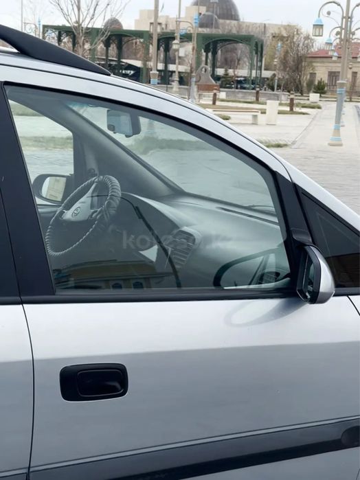 Opel Zafira, 2002 года