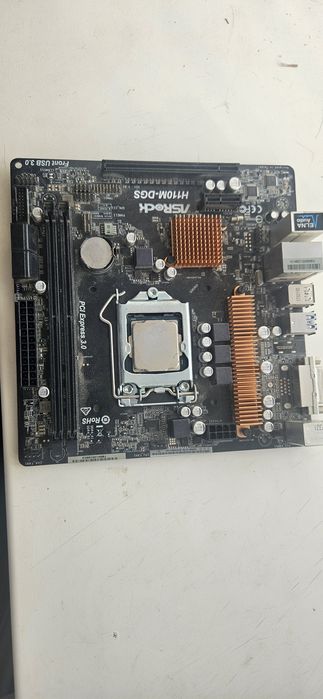 Материнская плата с процессором