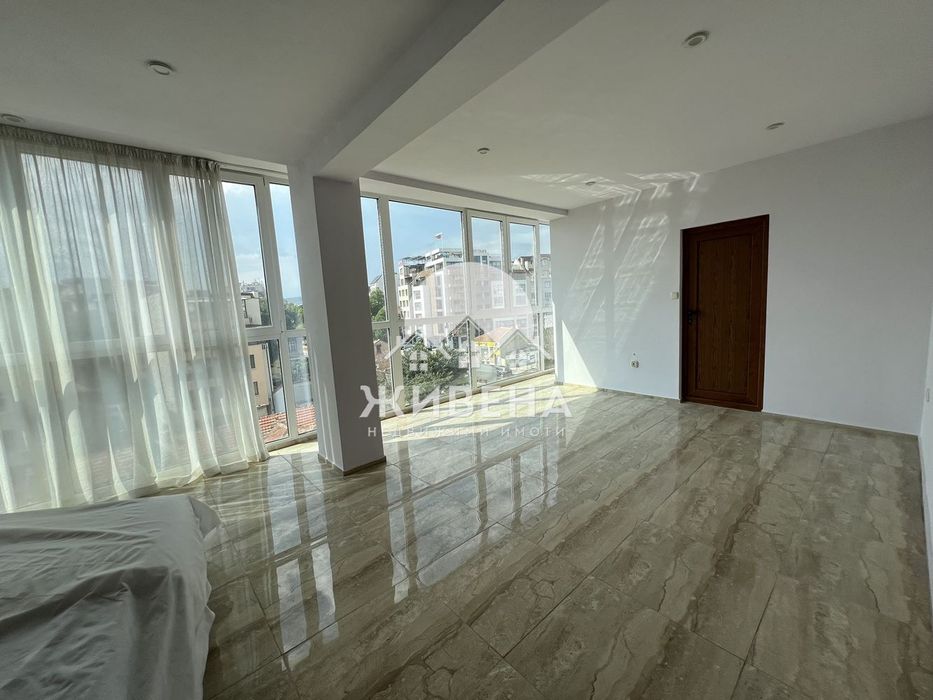 Продавам 4-стаен мезонет до Фулмакс център, площ 145 кв.м