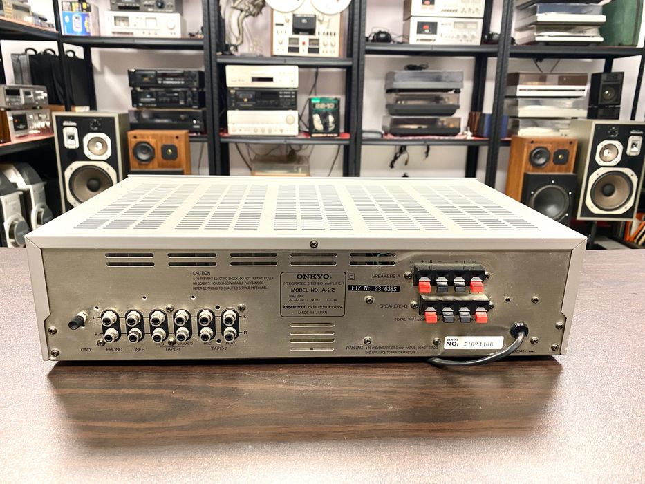 Japan Hi-Fi усилвател Onkyo