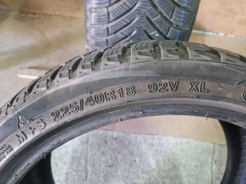 2 Duraturn R18 225/40
зимни гуми DOT3018