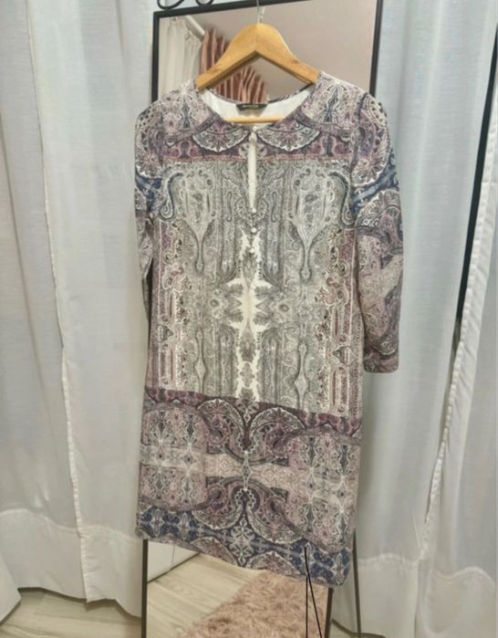 Rochie colorată scurtă model paisley Massimo Dutti mărimea 36 S