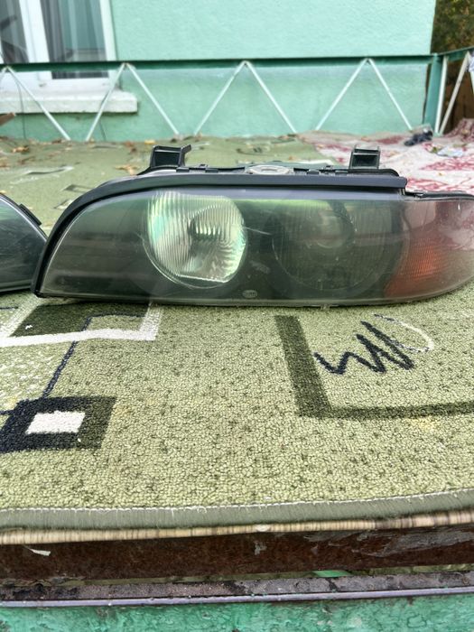 Фары Бмв е39 в нормальном состояние парасы 30000 теңге