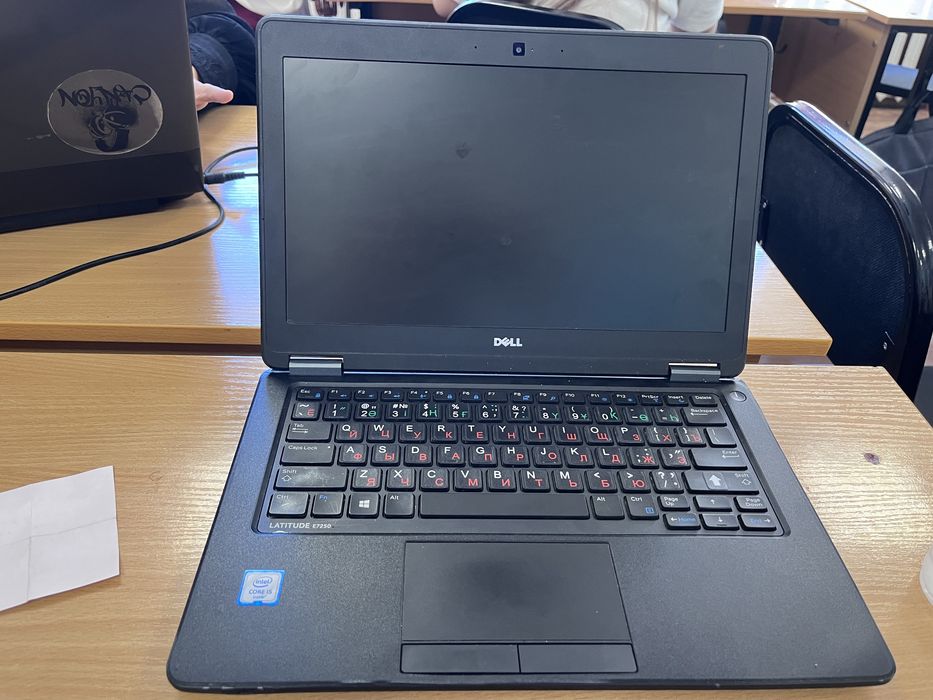 б/у ноутбук Делл , бұзылмаған