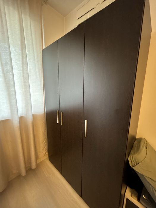 Продавам триплатен гардероб – 80 €