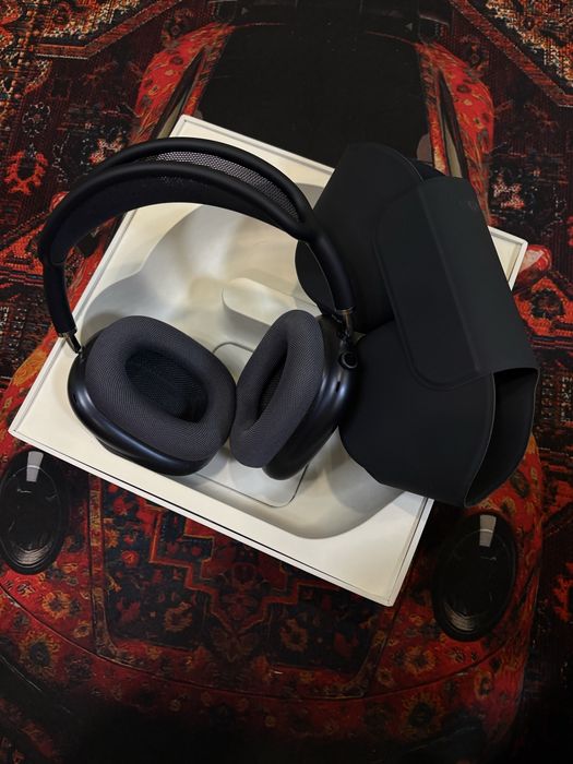 Продам наушники AirPodsMax