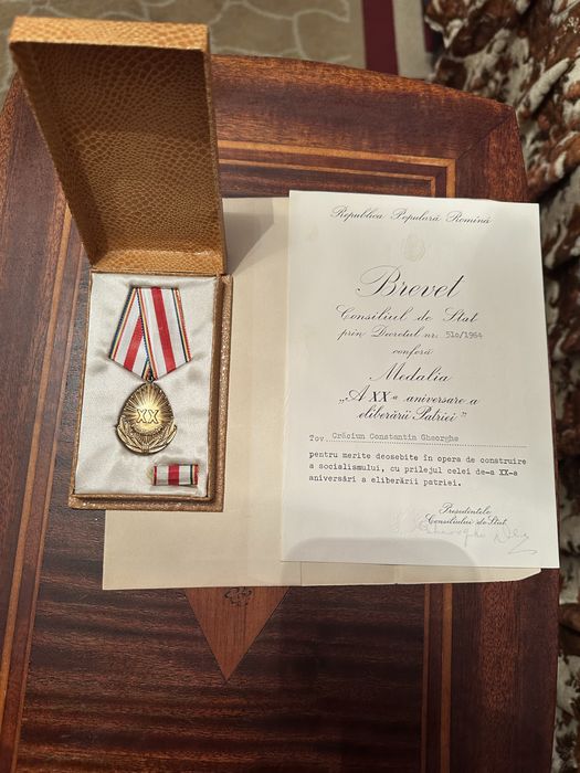 Medalii comuniste vechi