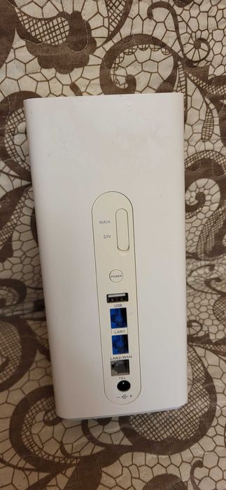 HUAWEI 4G+Router cu Sim LTE CAT11  B618S-22d liber de retea