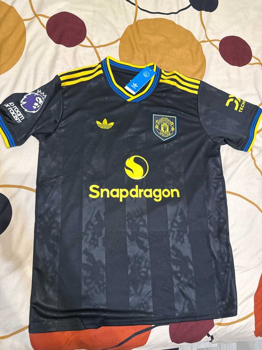 Tricou Bruno Fernandes Manchester United premier league badge