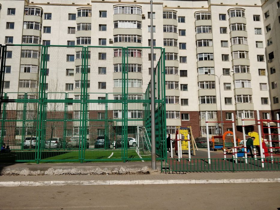 Самая низкая цена. Срочно трёх комнатнная квартира, на левом берегу ...