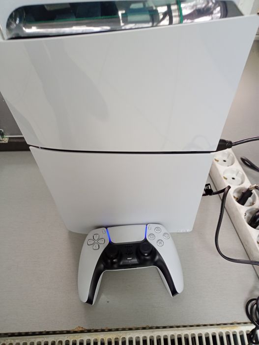 PS 5 slim all digital /ssd 1Tb