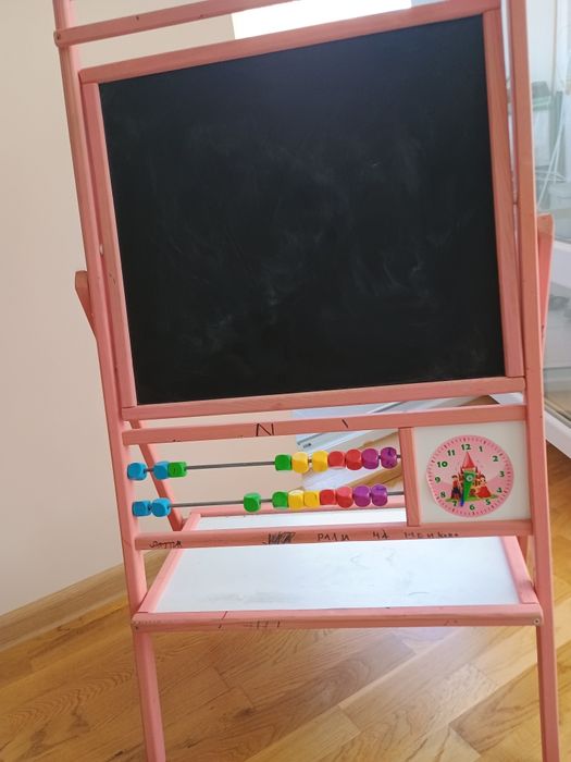 Дъска, двустранна- маркер и тебешир