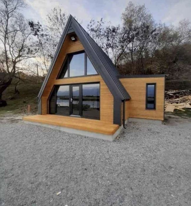 Vand cabane din lemn la gata