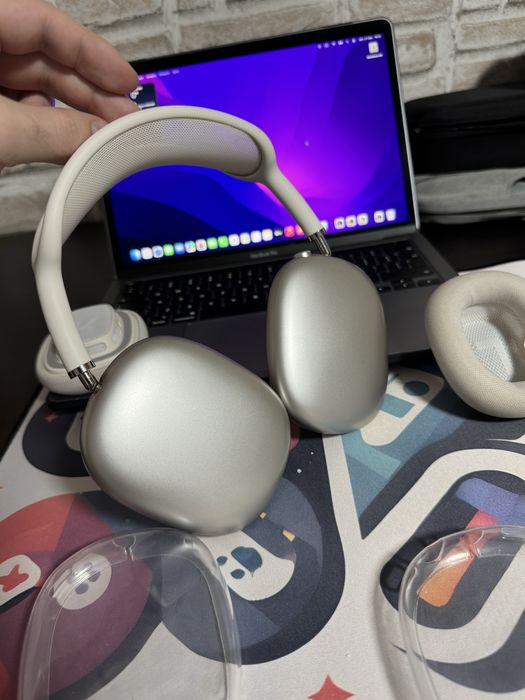 Air Pods Max USB-C Starlight