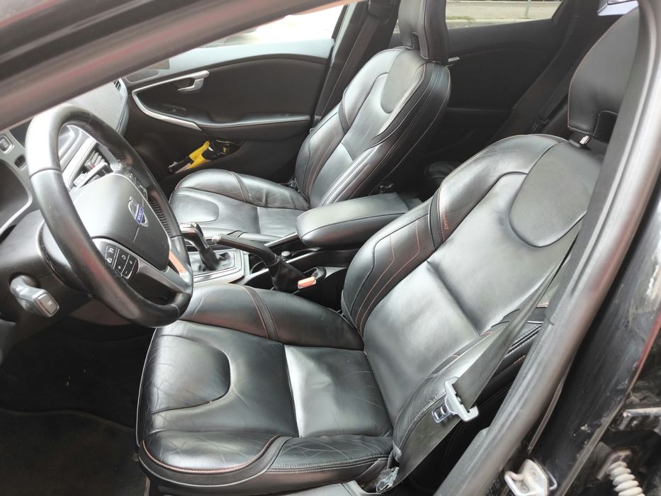 VOLVO V40 2015 — imagine 4