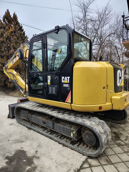 De închiriat excavator de 9 tone  buldo cu picon