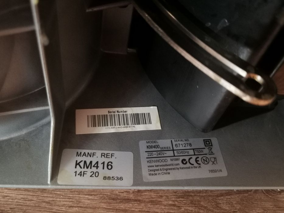 Vând robot de bucatarie Kenwood Chef Classic