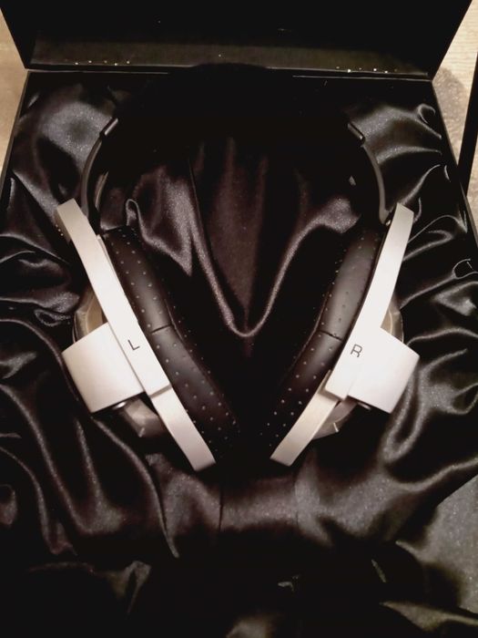 Sennheiser HD 800 – референтни аудиофилски и студийни слушалки от най-висок клас