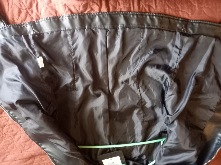 Дамско кожено яке