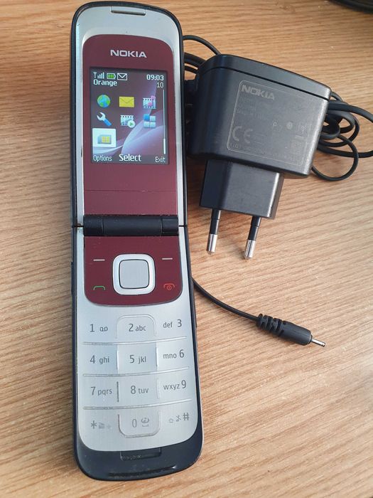 telefon Nokia 2720 clapeta taste butoane perfect functional