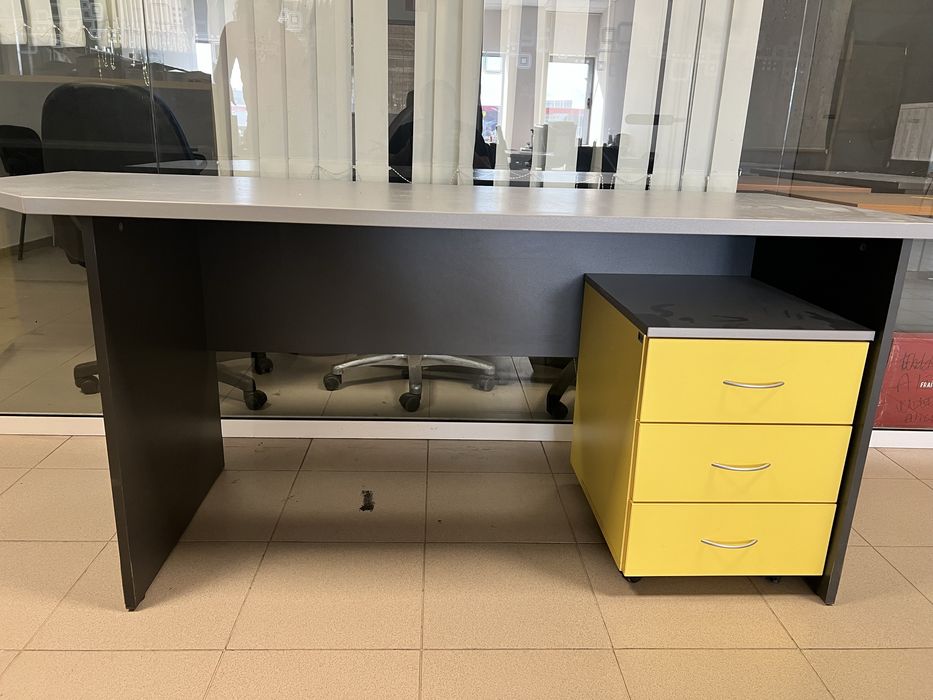 Офис бюро с вагонетка (офис контейнер)