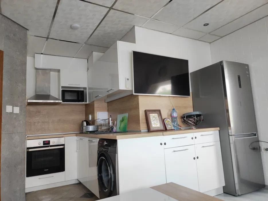 Дава се под наем Двустаен апартамент в Бургас, Възраждане - 65 кв.м за 382.5 € - Снимка #1