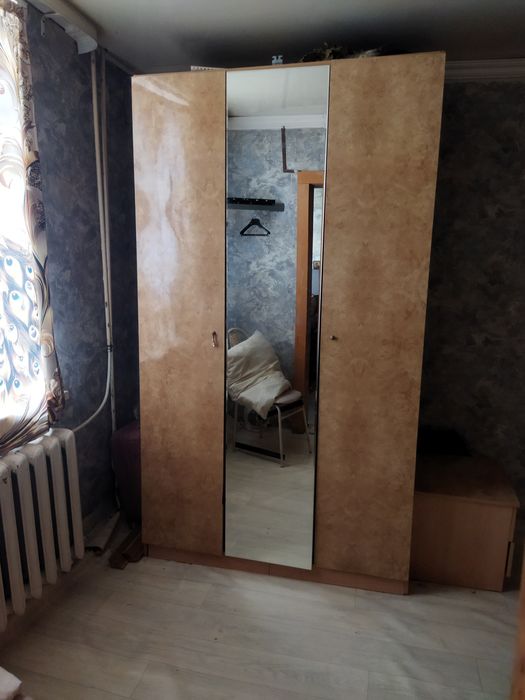 Срочно продам спальный гарнитур.