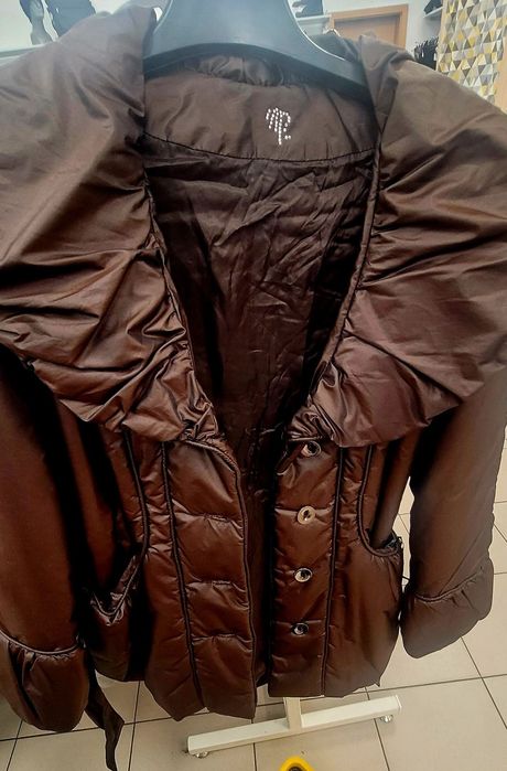 елегантно дамско зимно яке в тъмен кафяв/шоколадов цвят.