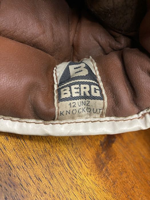 Винтидж боксови ръкавици BERG Knockout 12 oz – Германия, 1930–1945 г.