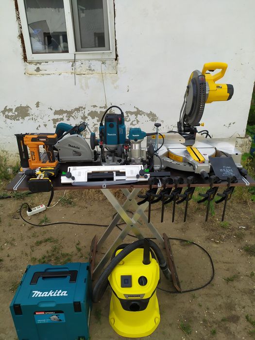 Установка межкомнатных дверей с использованием профессиональных инстру