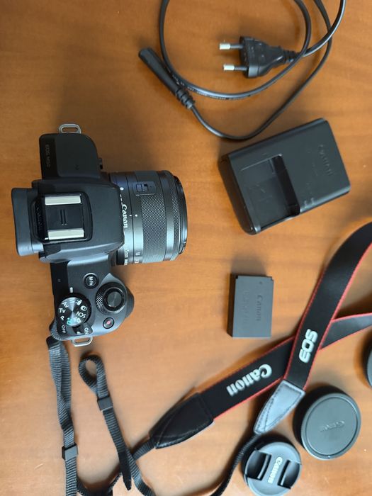 Фотоапарат Canon EOS M50