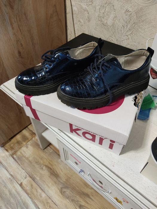 Продам туфельки на девочку.