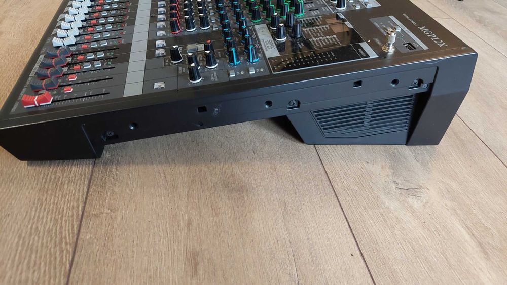 Mixer audio Yamaha MGP12X, ca Dynacord 1000, 1002, 1003