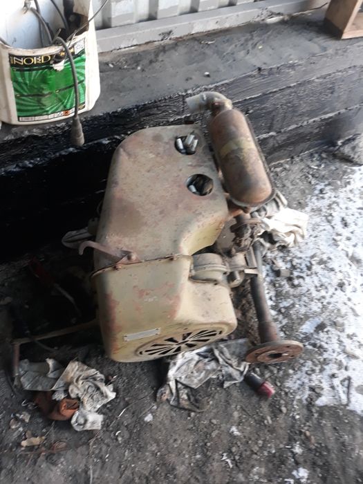 Двиготель бензиновый  уд 22