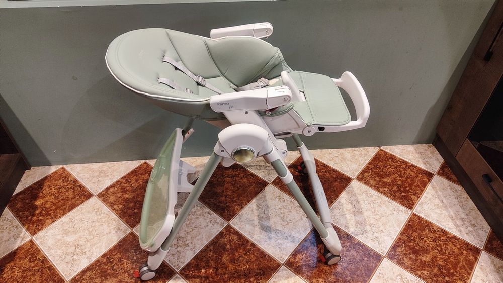 Peg Perego стол за хранене