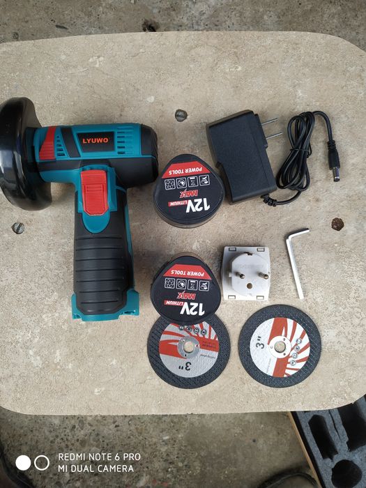 Ъглошлайф малък нов