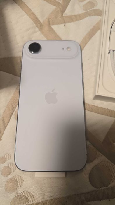 iPhone 17 air,sky blue 1 TB